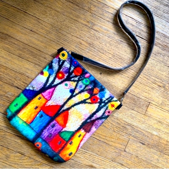 Sweetest! Brand New ‘Little Magic Light Neighbourhood’ Art Gallery Purse ❤️💜⭐️ - Picture 1 of 11